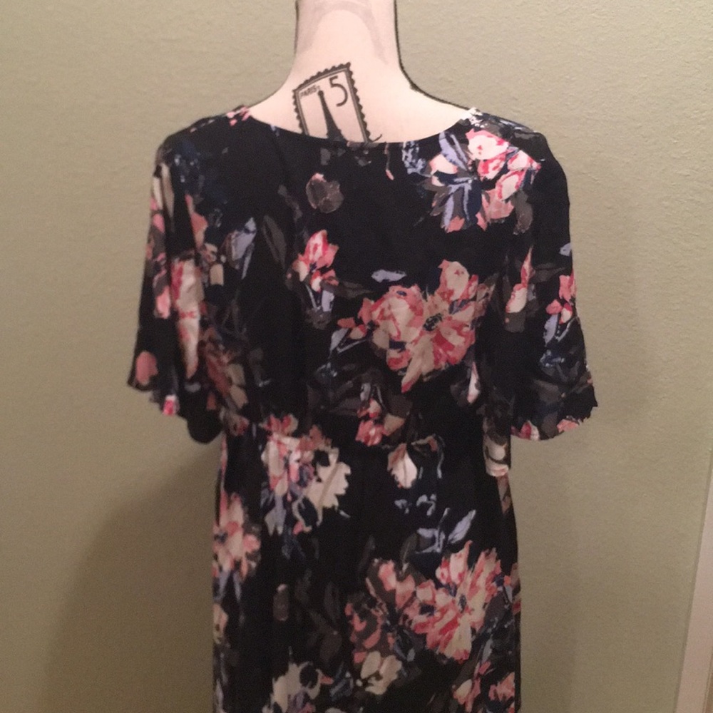 Maternity Dress - Picture 4 of 5